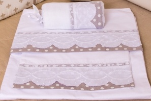 Arabesco bol�o marrom