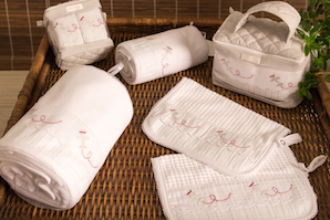 Avi�ozinho cinza e vermelho